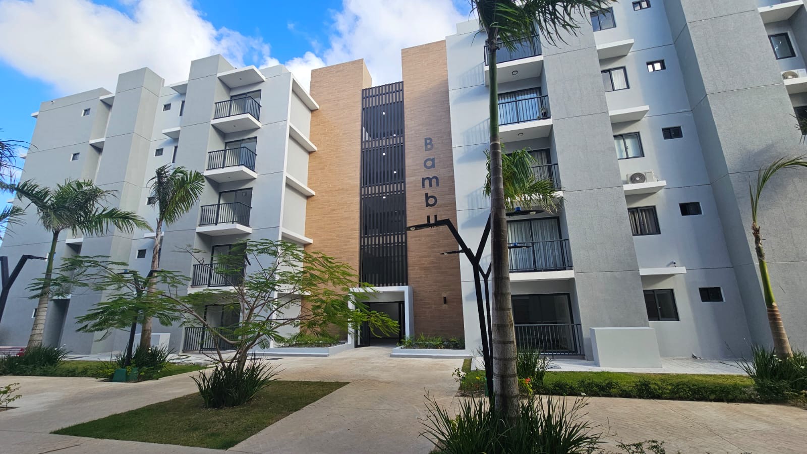 b8cee225-e86c-45c5-8b36-1d5f34fc274d