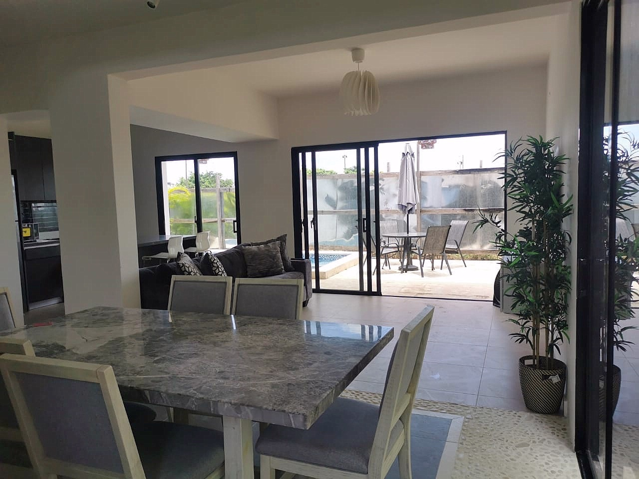 b8bf9ba1-0c85-494c-818e-22d645f8b270