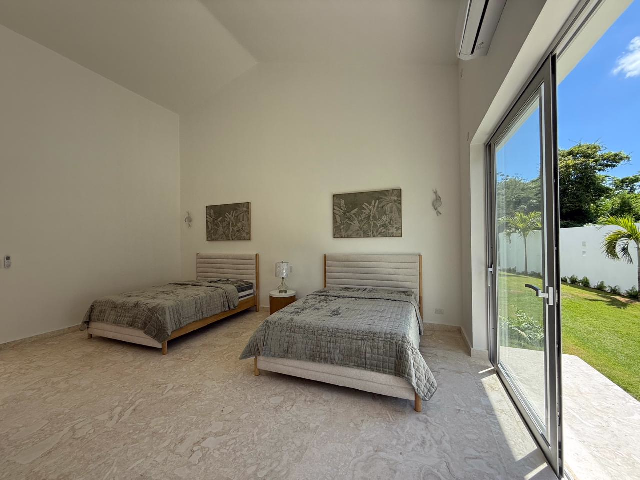 28b37227-d5a2-4625-ad95-ca145f141ae1