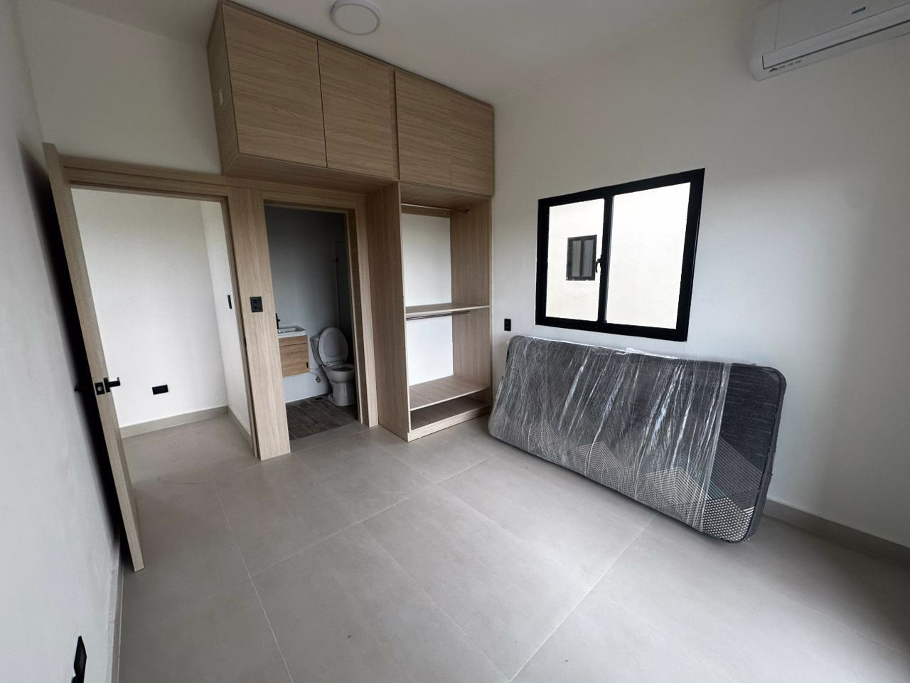 57983a1f-9590-4a25-954f-7fcb030e9404